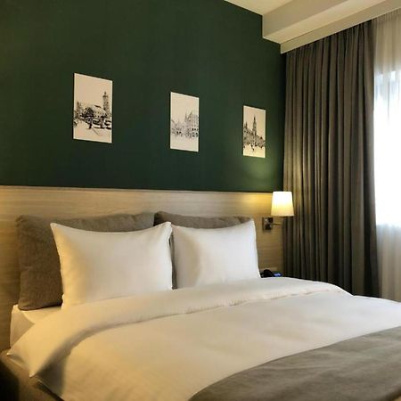 יירבאן In City Hotel מראה חיצוני תמונה
